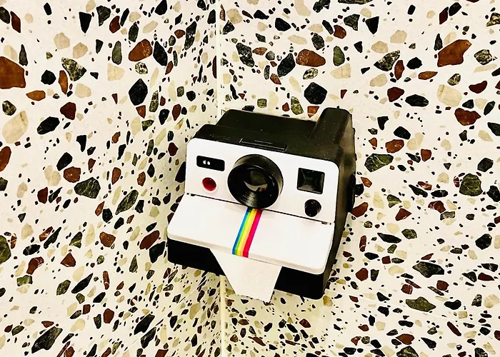 Un Rifugio Accogliente Nel Cuore Di - San Felice Relaxing 게스트하우스 3*